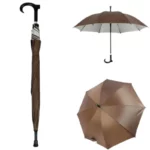 Parapluie canne marron avec béquille antidérapante, élégant et pratique, idéal pour rester au sec par temps de pluie.