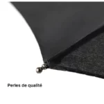 Parapluie chic noir, collection élégante, perles raffinées, matériaux durables, zoom sur détail haut de gamme, style intemporel.