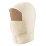 Capuche de pluie 3 en 1 beige avec protection visage intégrée, idéale contre le froid et la pluie, élégante et pratique.