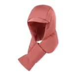 Capuche de pluie rose avec écharpe intégrée, pratique et élégante pour rester au sec et au chaud lors des journées pluvieuses.