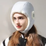 Capuche de pluie avec doublure chaude, idéale pour l'hiver. Style décontracté et confortable pour femmes. Parfait pour le froid.