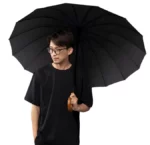 Parapluie XXL 120 cm avec poignée en bois, élégant et robuste, idéal pour une protection optimale contre la pluie.