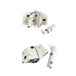 Parapluie automatique épais, motifs nuageux, design ludique, plié et déplié sur fond blanc, couleurs douces et élégantes.