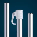 Mécanisme d'ouverture robuste du parapluie de pêche épais avec éléments en aluminium et bouton plastique blanc, pratique et durable.