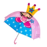 Parapluie enfant coloré avec motif princesse, tons rose et bleu, idéal pour les jours de pluie et pour alléger les souvenirs d'école.