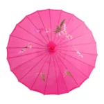 Parapluie japonais vintage rose à motifs floraux colorés, élégant et authentique, parfait pour compléter une décoration ou une tenue.
