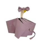 Parapluie original motif canard, poignée bois, nœud lilas, élégant et léger, parfait pour allier style et protection contre la pluie.