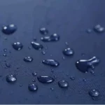 Parapluie pliant avec lumière LED Paraluieo, design élégant et résistant à l'eau, idéal pour toutes les conditions météorologiques.