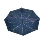 Parapluie automatique ciel étoilé ouvert, motif constellations sur fond bleu nuit, parfait pour allier élégance et fonctionnalité.