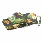 Parapluie automatique de poche avec motif floral coloré, élégant et compact pour une protection chic contre la pluie.