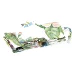 Parapluie automatique fleuri plié, motif floral coloré avec feuilles et fleurs, accessoire élégant et pratique pour jours de pluie.