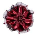 Parapluie de luxe rouge bordeaux, chic et raffiné, avec détails en dentelle élégante, ouvert pour dévoiler son design haut de gamme.