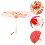 Parapluie japonais féminin élégant, motif floral rose et beige, détails en bois, parfait pour un style raffiné sous la pluie.