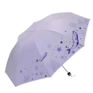 Parapluie pliant violet résistant avec motifs de baleines et étoiles, pratique et élégant pour une protection stylée contre la pluie.