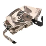 Parapluie solide plié, motif chien bulldog, poignée noire ergonomique, sangle pratique, idéal pour toutes les collections.