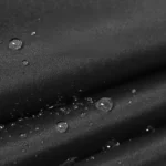 Parapluie tempête noir imperméable avec lumières LED, design robuste, idéal contre la pluie, offrant style et innovation.