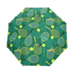 Parapluie tennis avec motifs de raquettes et balles vertes, accessoire pratique pour les passionnés de sport en plein air.