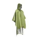 Poncho de pluie long vert avec capuche, pratique et élégant, idéal pour se protéger efficacement des intempéries.