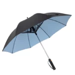 Parapluie anti-retournement noir et bleu, coupe-vent avec poignée ergonomique, parfait pour une protection optimale contre la pluie.