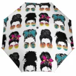 Parapluie vintage avec illustrations de femmes stylées et phrases inspirantes, accessoire unique et coloré de la collection [Collection].