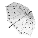 Parapluie transparent élégant avec motifs chiens et chats noirs, idéal pour rester au sec avec style en toute saison.