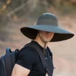 Chapeau de pluie homme à larges bords, anti-UV, imperméable, élégant et pratique, parfait pour se protéger du soleil et de la pluie.