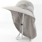 Chapeau bob imperméable anti-UV avec protège-nuque et aérations latérales, parfait pour se protéger du soleil et de la pluie.