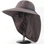 Chapeau de pluie bob imperméable marron avec protège-nuque, anti-UV, aération latérale, parfait pour outdoor et protection.