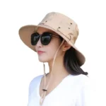 Chapeau de pluie bob femme beige anti-UV imperméable, élégant et pratique, idéal pour se protéger du soleil et des intempéries.