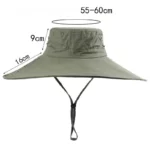 Chapeau de pluie homme avec large bord, protection idéale par temps humide, couleur olive, parfait pour vos activités extérieures.