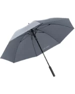 Grand parapluie 136 cm gris avec détails noirs et inscription 'JUST CHASE', idéal pour se protéger élégamment sous la pluie.