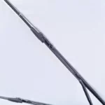 Parapluie enfant basketball pliant, mécanisme métal robuste, léger et pratique, protection efficace contre la pluie.