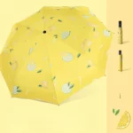 Parapluie jaune citron automatique avec motifs de citrons, compact et élégant, parfait pour allier praticité et style en toute saison.