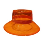 Chapeau de pluie transparent orange, imperméable et stylé, idéal pour se protéger des intempéries avec un large bord couvrant.
