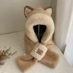 Capuche écharpe hiver avec fourrure intégrée, protection contre pluie et neige, design cocooning pour affronter le froid.