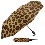 Parapluie automatique marron motif panthère élégant, compact et pratique, idéal pour toutes les saisons, avec housse assortie.
