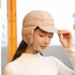 Capuche hiver femme triangle matelassée beige avec nœud, élégante et pratique pour la pluie et la neige - Collection Hiver.