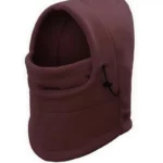 Bonnet polaire marron avec ouverture visage, cordon ajustable, protection pluie et froid, parfait pour activités extérieures.