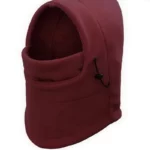 Capuche en polaire rouge intégrale avec poche et cordon, idéale contre le froid et la pluie, issue de la collection [Collection].