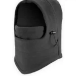 Bonnet en polaire noir avec capuche intégrale, idéal pour protéger la tête et le cou du froid et des intempéries.