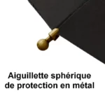 Parapluie homme chic avec aiguillette sphérique en métal, détail élégant et fonctionnel pour protection et style intemporel.