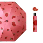 Parapluie automatique rouge avec motifs pastèque, étui assorti, élégant et pratique pour rester au sec avec style.