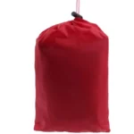 Sac de rangement parapluie rouge avec cordon, compact et pratique, parfait pour protéger vos accessoires de pluie en déplacement.