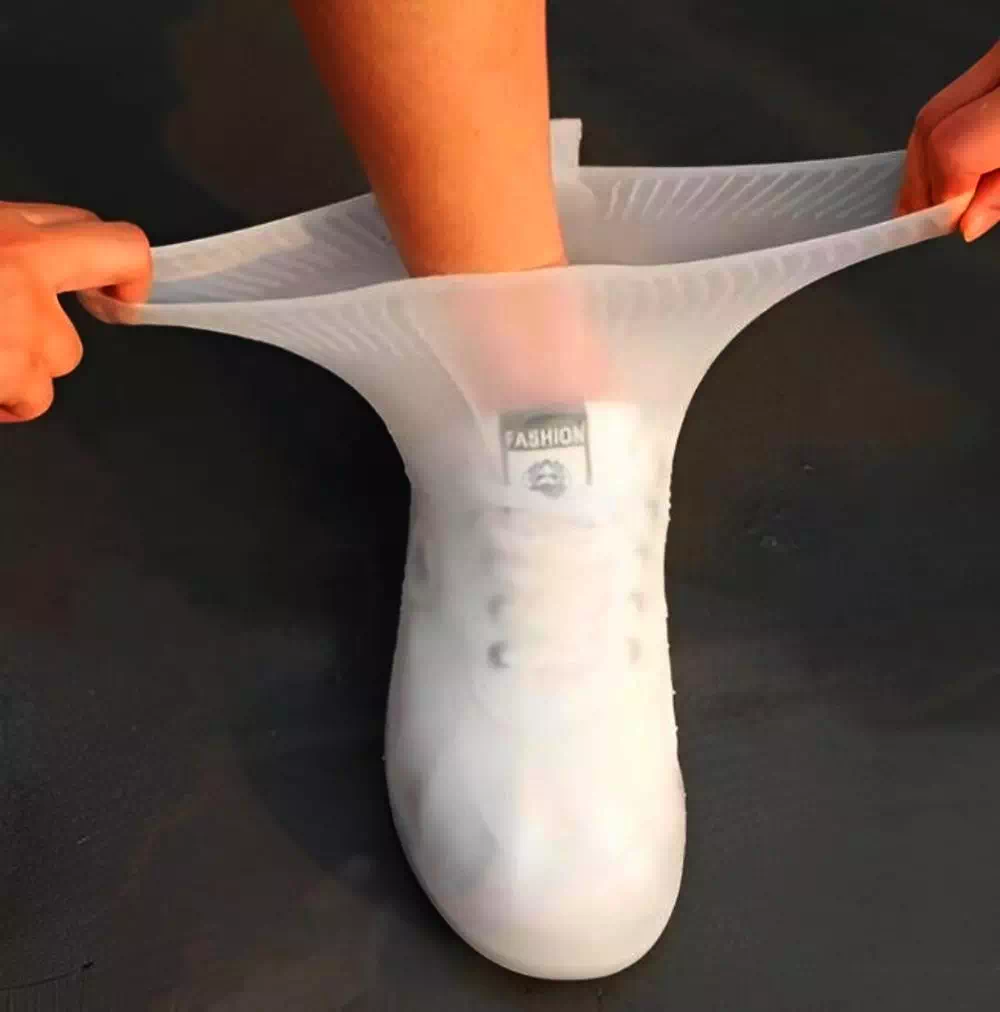 Couvre-chaussures de couleur blanc transparent pour femme !