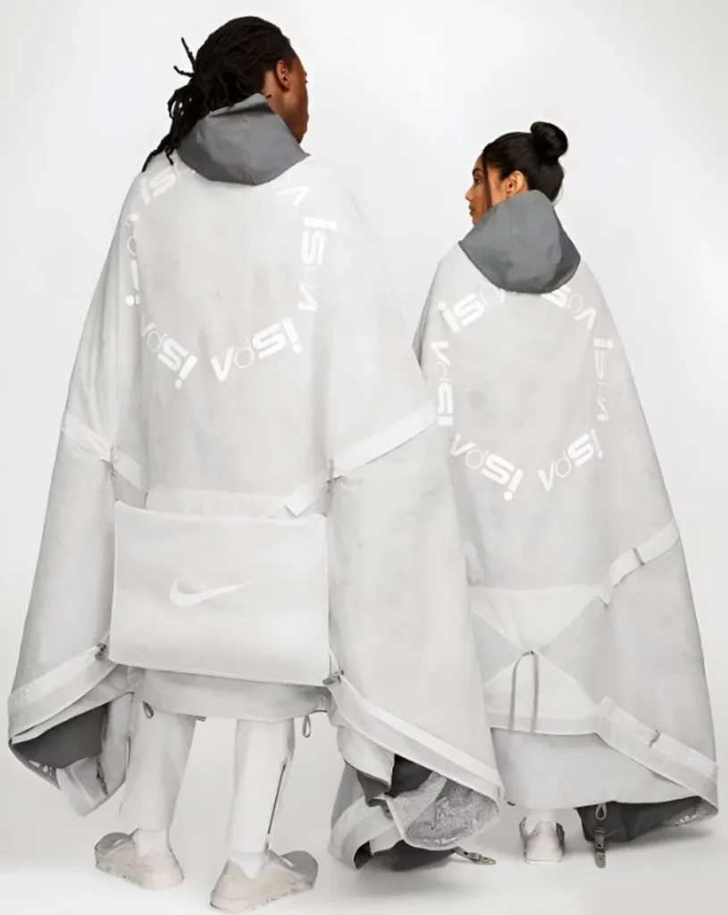 Le poncho NIKE haut de gamme révolutionnaire qui se transforme en tente !