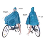 Poncho vélo femme avec visière amovible, motifs fleuris, pratique et élégant. Protection pluie idéale pour cyclistes urbaines.