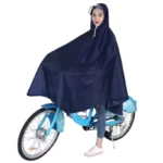 Poncho vélo femme classique bleu marine, pratique et élégant, idéal pour la pluie. Protection imperméable et mobilité assurée.