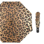 Parapluie automatique léopard, bien compact.
