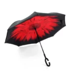 Parapluie inversé motif fleur rouge vif, poignée en C pratique. Double couche anti-UV, ouverture inversée