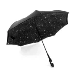 Parapluie inversé motif ciel étoilé, poignée en C ergonomique. Élégant, anti-gouttes, double couche protectrice anti-UV.